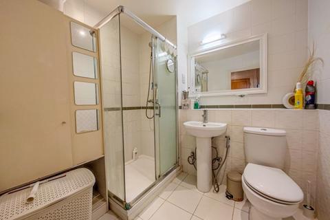 15 Warrior Close, London, SE28 0NL