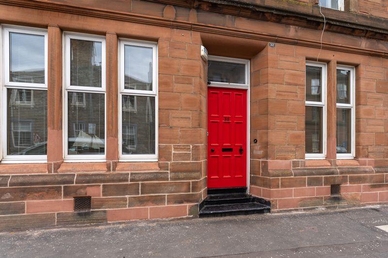 32 Fort Street, Ayr, KA7 1DE 3 bed flat £115,000