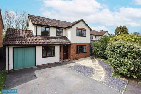5 Stone Close, Taunton, TA1 4YG