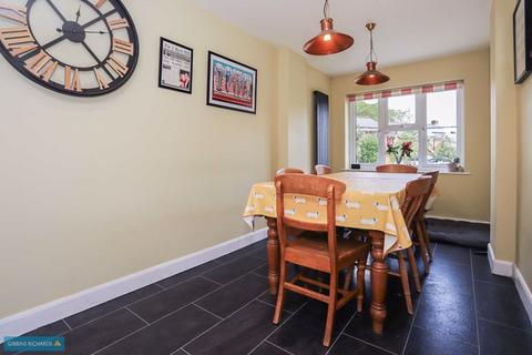 5 Stone Close, Taunton, TA1 4YG