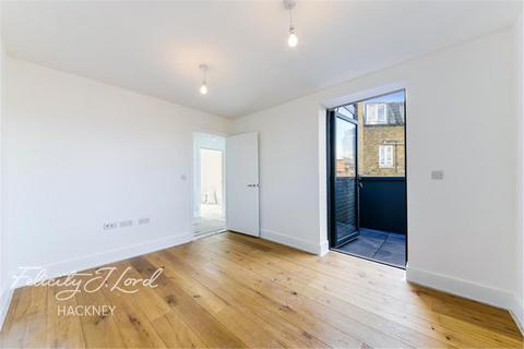 3 bedroom flat to rent, Colvestone Crescent E8