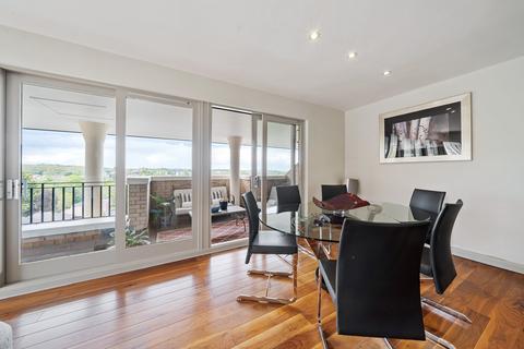 43 Ridgeway Gardens, London, N6 5XR
