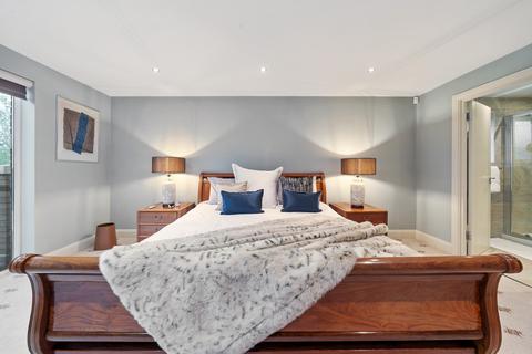 43 Ridgeway Gardens, London, N6 5XR