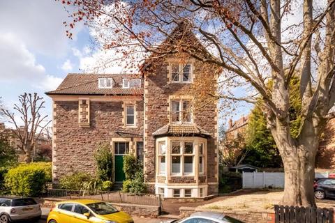 3 bedroom apartment for sale - Whatley Road, Clifton