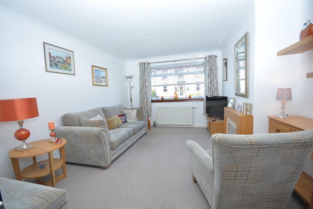 North Hamilton Street, Kilmarnock, KA1 2 bed ground floor flat £45,000