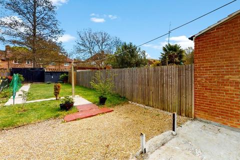 69 Greatdown Road, London, W7 1JR