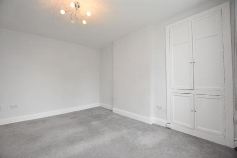 1 bedroom terraced house to rent, Highfield Road, Clitheroe, BB7 1NE