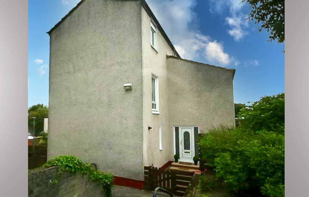 Parksail Drive, Erskine, PA8 4 bed townhouse £140,000