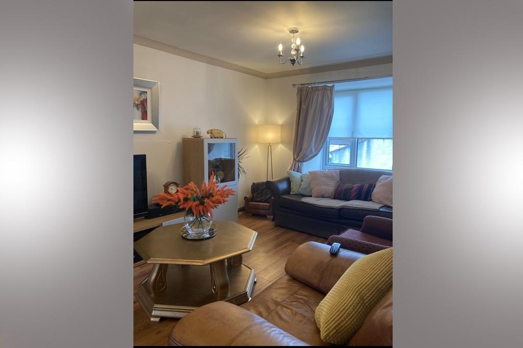 Parksail Drive, Erskine, PA8 4 bed townhouse £140,000