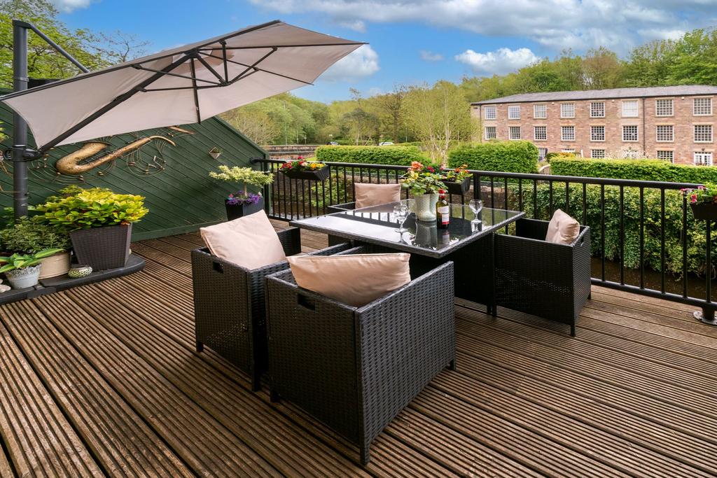 Brook Mill, Threadfold Way, Bolton, BL7 3 bed apartment £230,000