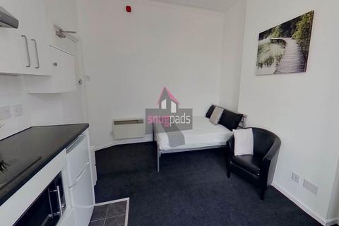 Studio to rent, Gildabrook Road, Salford, Manchester