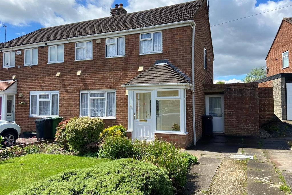 Howley Grange Road, Halesowen, B62 3 bed semidetached house £210,000
