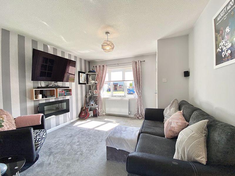 Moor Park Crescent, Prestwick 2 bed semidetached house £120,000