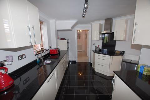 7 Ashby Close, Orsett, Grays, RM16 3DX