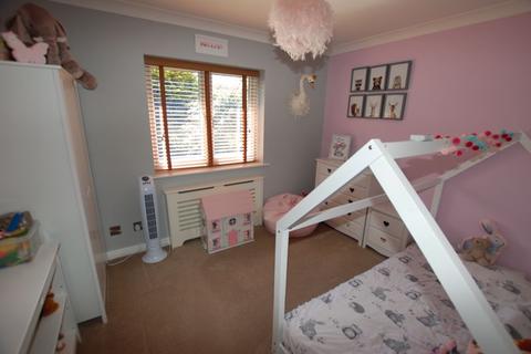 7 Ashby Close, Orsett, Grays, RM16 3DX