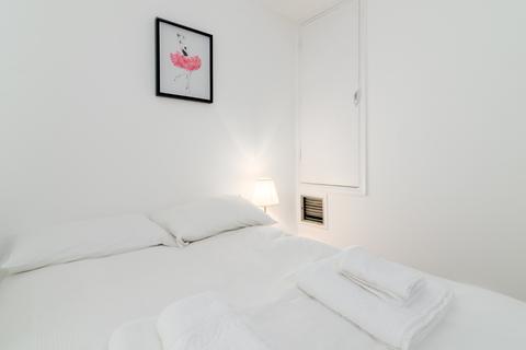 1 bedroom in a flat share to rent - 45 Penfold Street, London, NW8