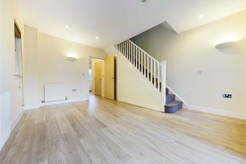 230 Arle Road, Cheltenham, GL51 8LT