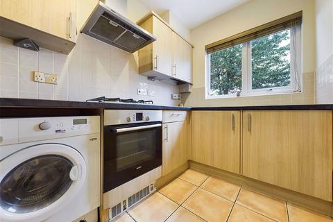 230 Arle Road, Cheltenham, GL51 8LT