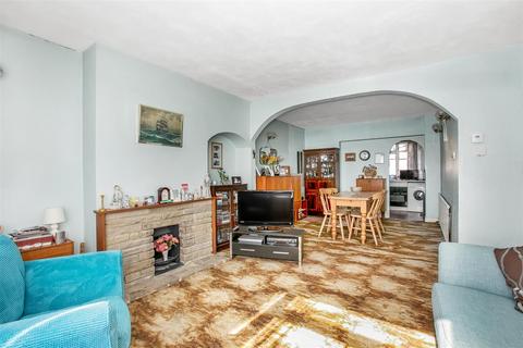25 The Glade, Coulsdon, CR5 1SR