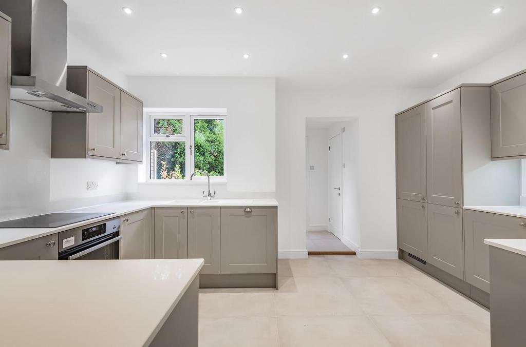 Sandfield Terrace, Guildford 3 bed semidetached house £675,000