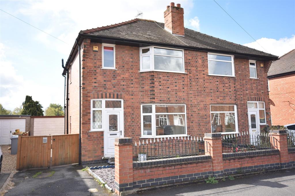Bancroft Road, Newark 3 bed semidetached house £180,000