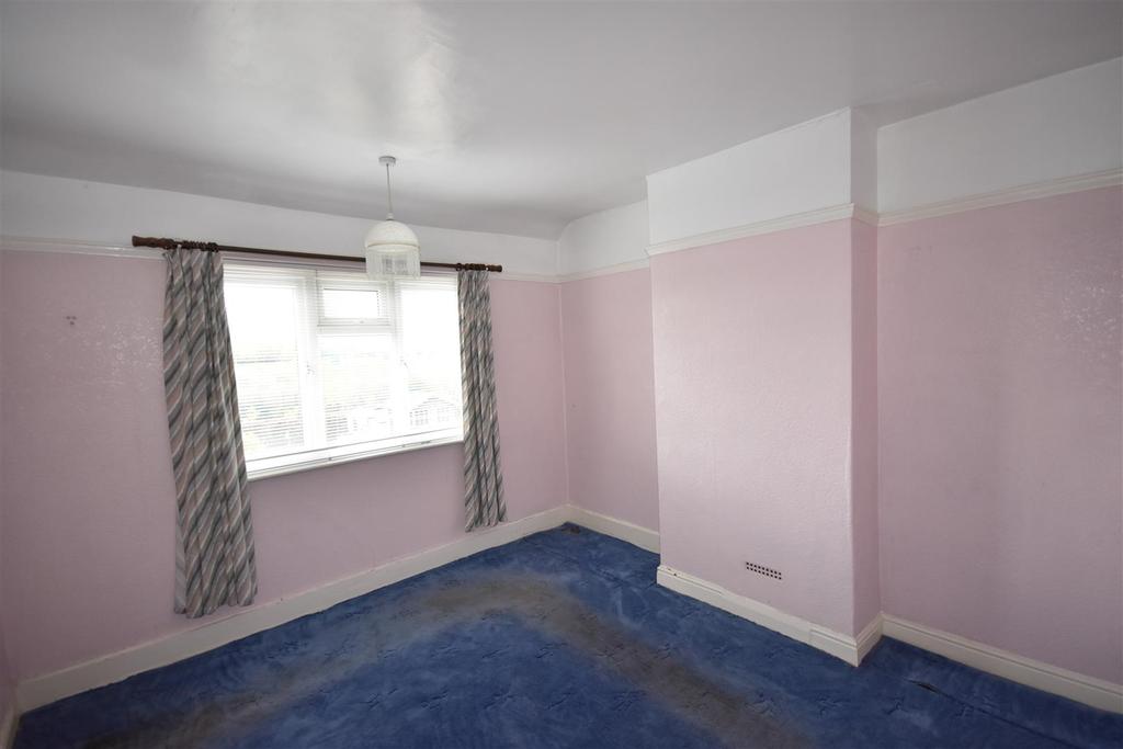 Bancroft Road, Newark 3 bed semidetached house £180,000