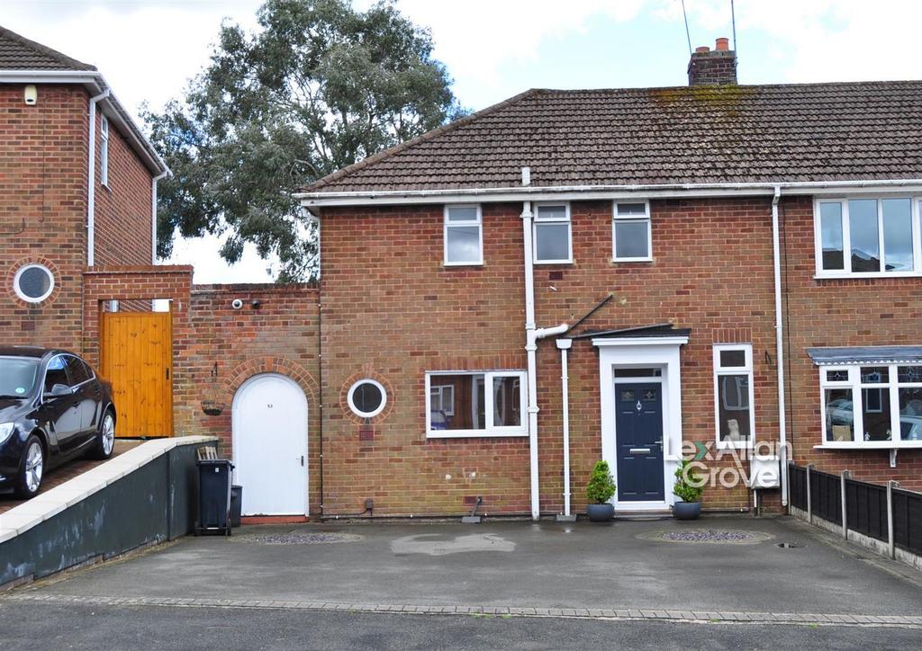 High Farm Road, Hasbury, Halesowen 3 bed end of terrace house £240,000