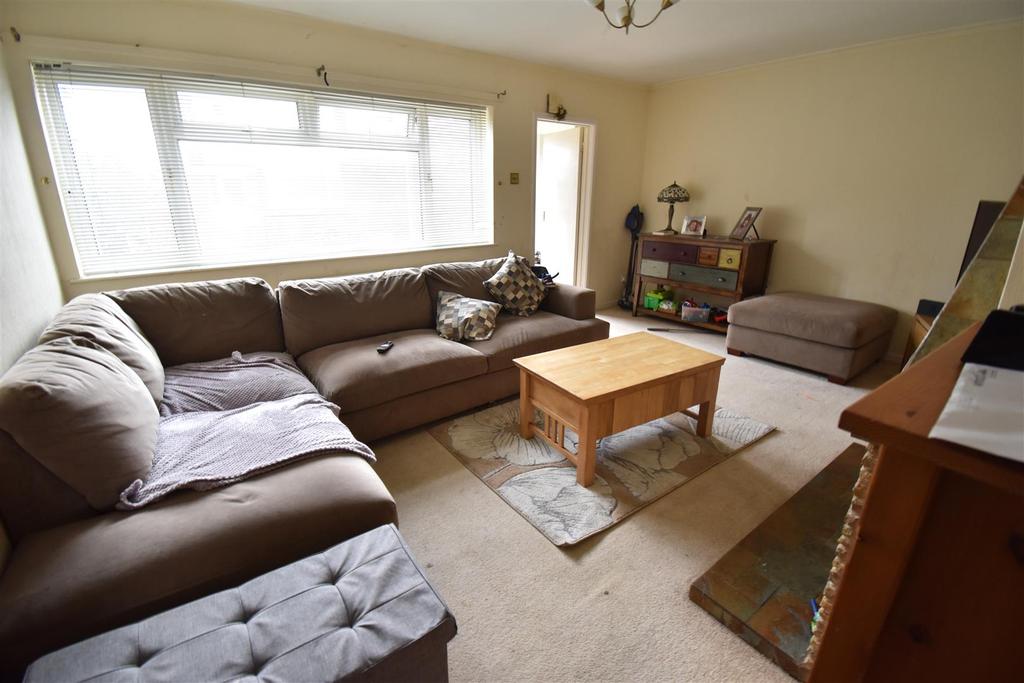 Lordsmead, Cranfield, Bedford 3 bed terraced house £255,000