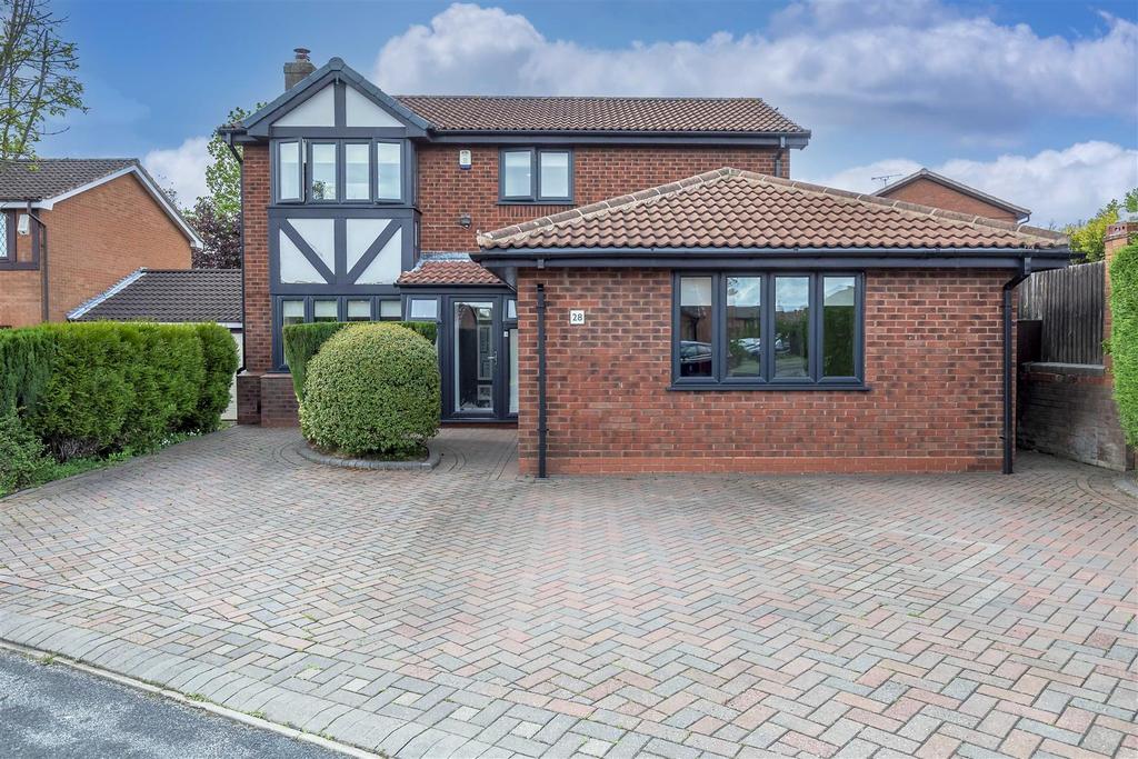 Bluebell Road, Upper Stonnall 5 bed detached house £499,950