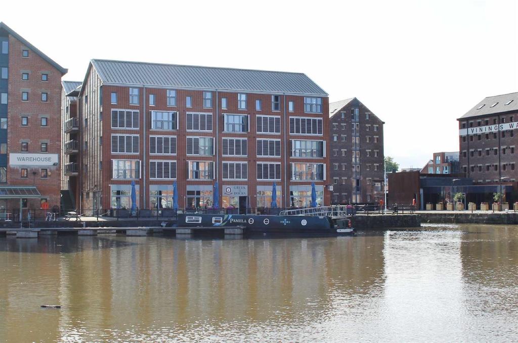 Merchants Quay, The Docks, Gloucester 1 bed apartment £700 pcm (£162 pw)