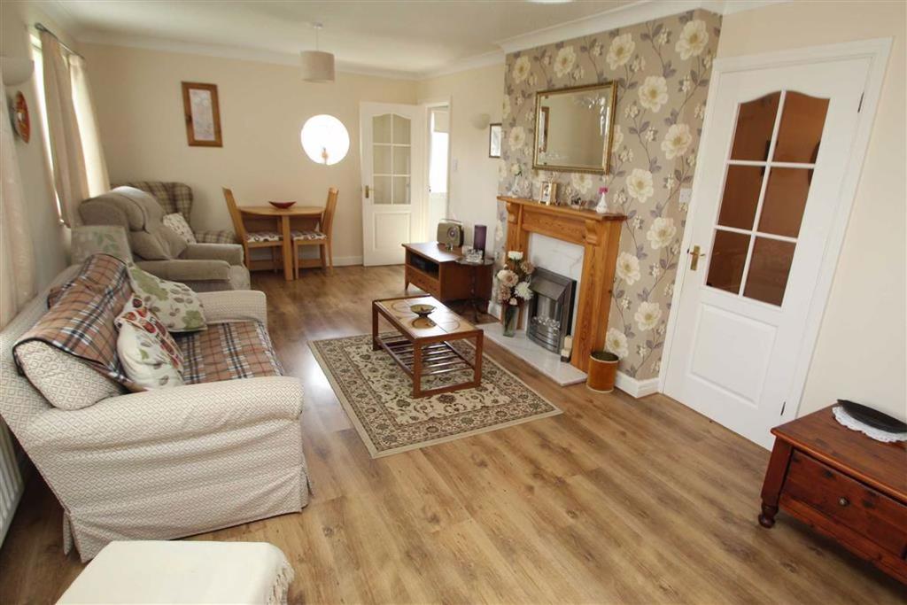 Hampton Fields, Oswestry 3 bed detached bungalow £295,000