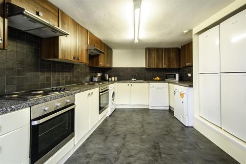 30 Beechwood Terrace, Leeds, LS4 2NG