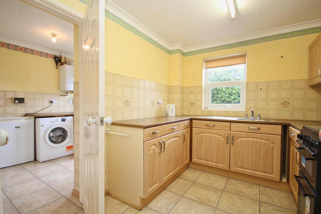 Elsham Rise, Hessle 3 bed semidetached house £199,950