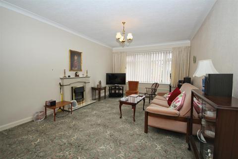 2 Northstead Close, Willerby, Hull, HU10 6HP