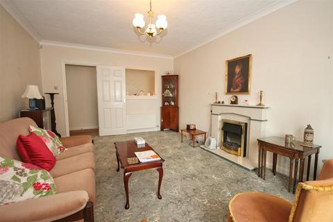 2 Northstead Close, Willerby, Hull, HU10 6HP