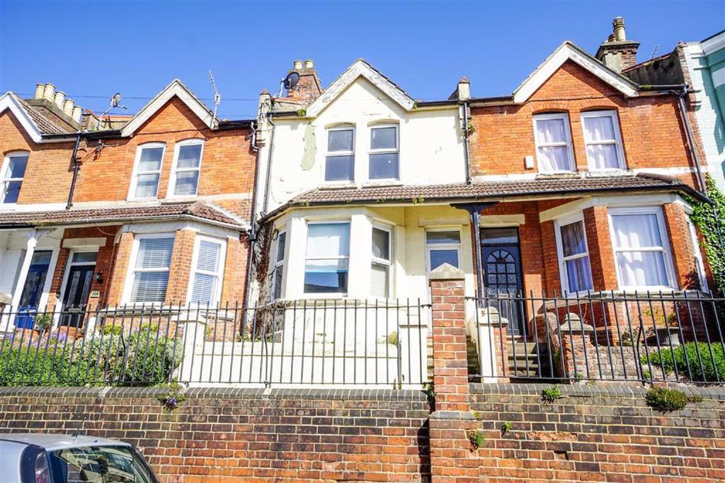 Stonefield Road, Hastings, East Sussex 3 bed terraced house £260,000