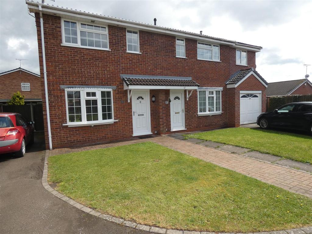 Britannia Drive, Stretton... 3 bed semidetached house £825 pcm (£190 pw)
