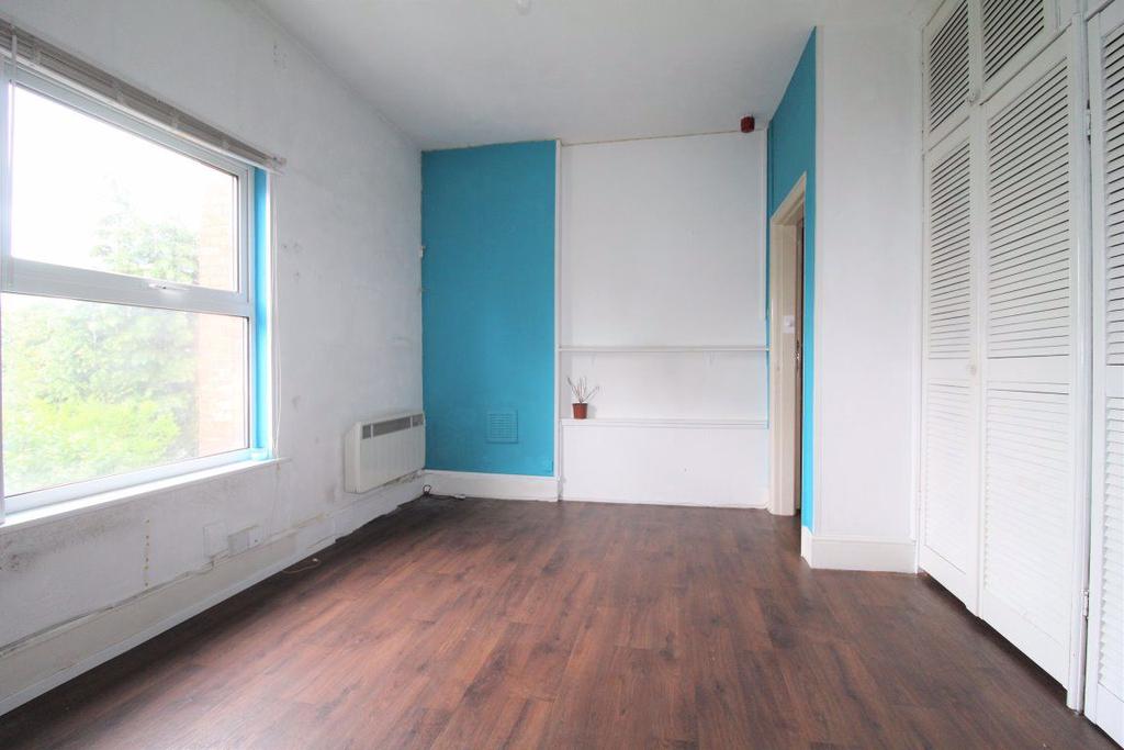 Station Road, Beeston, NG9 2AA Studio £395 pcm (£91 pw)