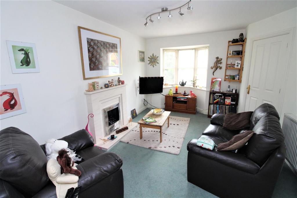 Avondale Crescent, Pandy, Wrexham 3 bed detached house £245,000
