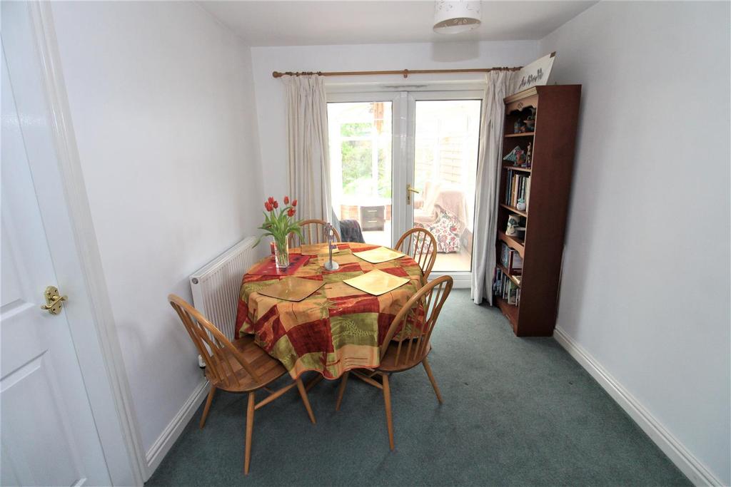 Avondale Crescent, Pandy, Wrexham 3 bed detached house £245,000