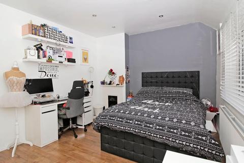 54 Pontefract Road, Bromley, BR1 4RB