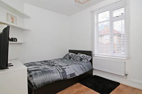 54 Pontefract Road, Bromley, BR1 4RB
