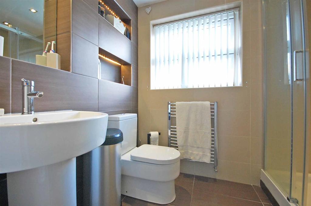 Ensuite to master1.jpg