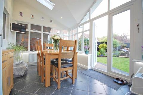 1 Alverton Close, Great Notley, Braintree, CM77 7XU