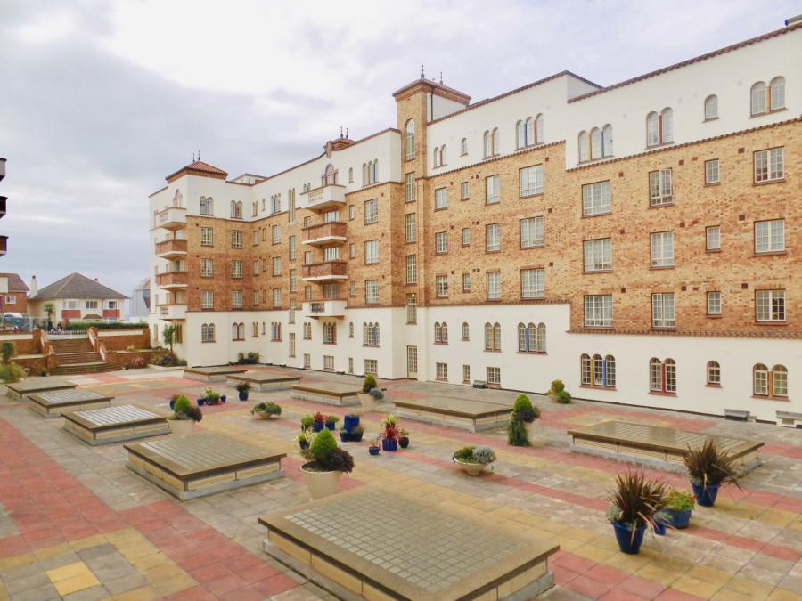 Sea Road, Bournemouth 2 bed ground floor flat £210,000