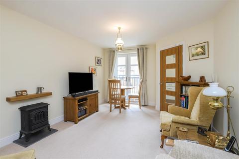 2 bedroom apartment for sale - Lowestone Court, Stone Ln, Kinver, Stourbridge, West Midlands, DY7 6EX