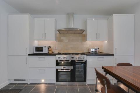 17a Frome Road, Bradford-on-avon, BA15 2EA