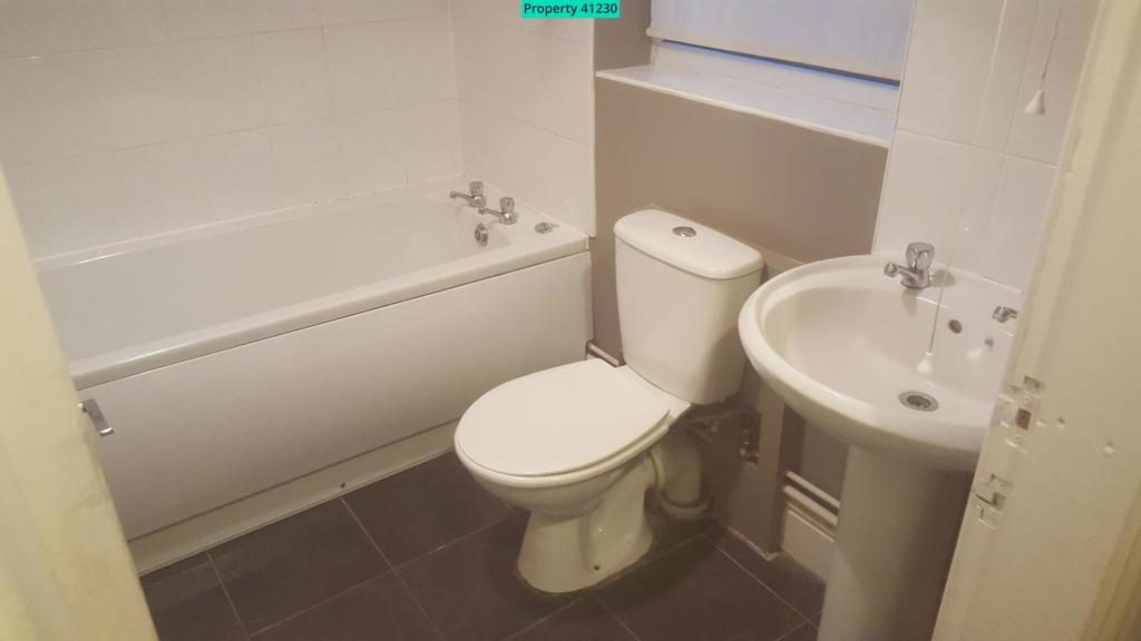 58 Warwick Street, Leicester, LE3 5SD 3 bed terraced house £750 pcm