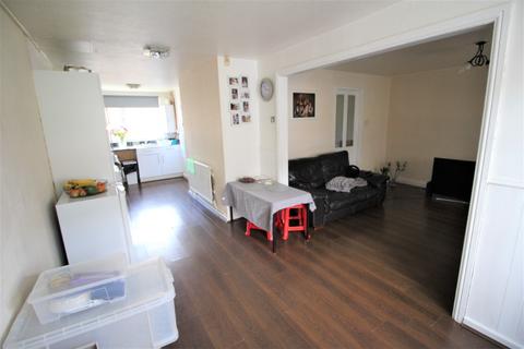 17 Striding Edge Walk, Oldham, OL1 3JT