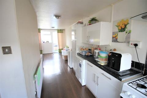 17 Striding Edge Walk, Oldham, OL1 3JT